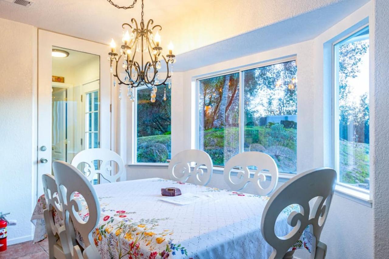 אהוואני Fairy Tale 13-Acre Sunset Villa At Windy Gap Valley Near Yosemite מראה חיצוני תמונה